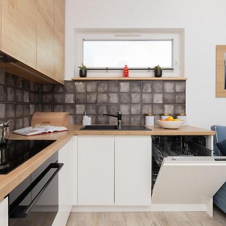 Solvo Apartment With Balcony & Parking Gdansk Przymorze By Noclegi Renters Экстерьер фото